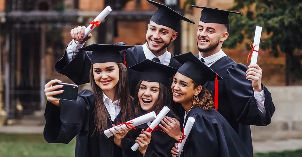 Best Scholarships for Egyptian Students